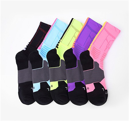 Sportske košarkaške čarape u uniseks ponudi